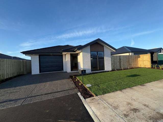 Modern 3-Bedroom Home in Rolleston