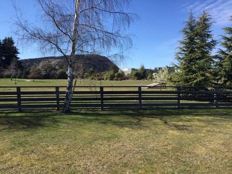 3 Aspinall Street Wanaka_10