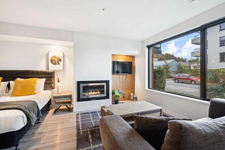 4/2 Powder Terrace Arthurs Point_8