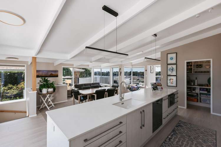 30 Churchill Road Judea_11