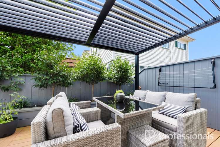 1/51 Kings Crescent Lower Hutt Central_14