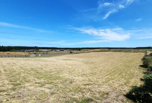 Discover your coastal dream at Waitarere Beach