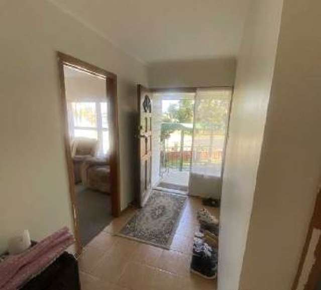 8 Sexton Place Manurewa East_1