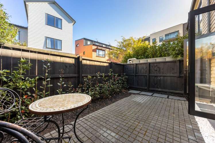 16 Kerewhenua Crescent Hobsonville_14