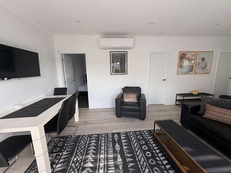 1E/23 Hibiscus Avenue Hamilton Lake_9