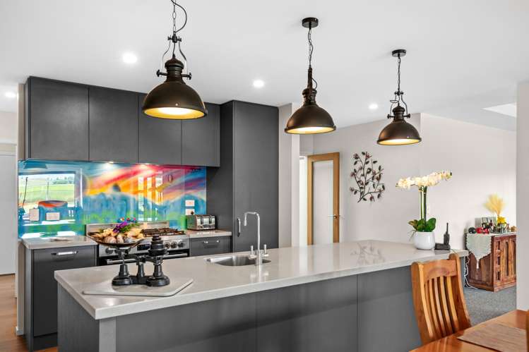 57 Golden Road Alexandra_13