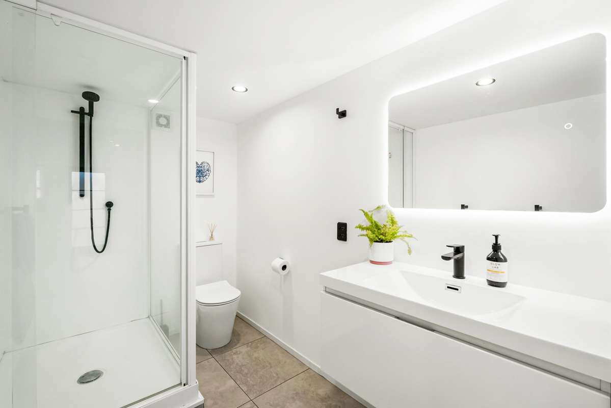 2/300 Rangatira Road_4