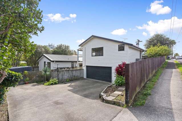Warm, Low-Maintenance Home in Handy Otahuhu Lo...
