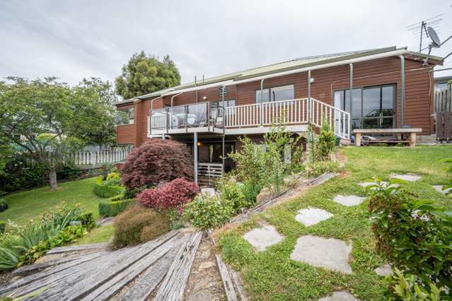 Family home with views!