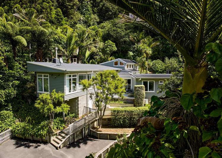 2 Huia Road Days Bay_22