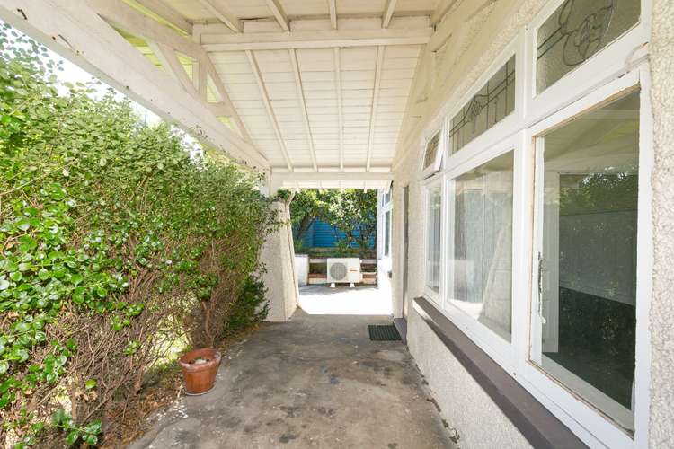 117 The Parade Island Bay_28