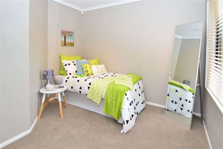 149 Roberta Crescent Orewa_14