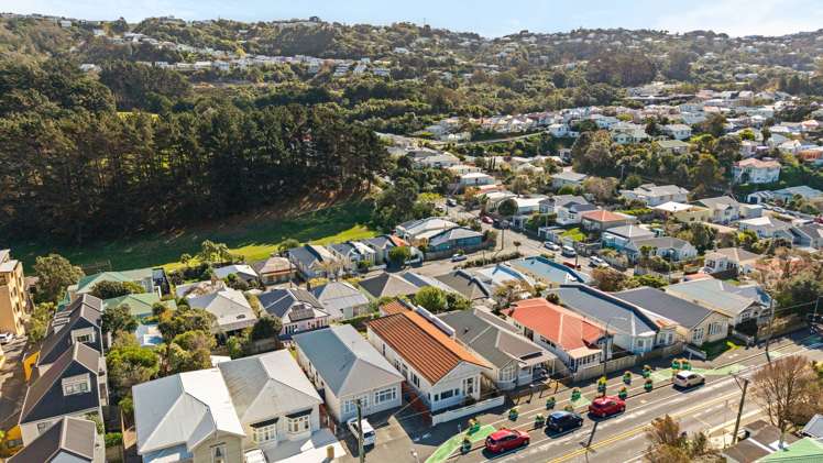 554 Adelaide Road_0