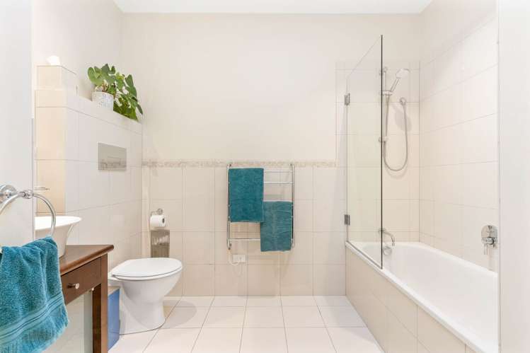 295 Pinecrest Drive Gulf Harbour_23