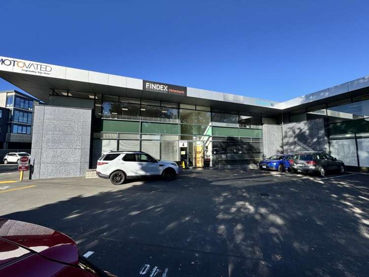 4/1 Show Place Addington_1