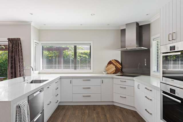 7 Silverstone Place Lytton West_1