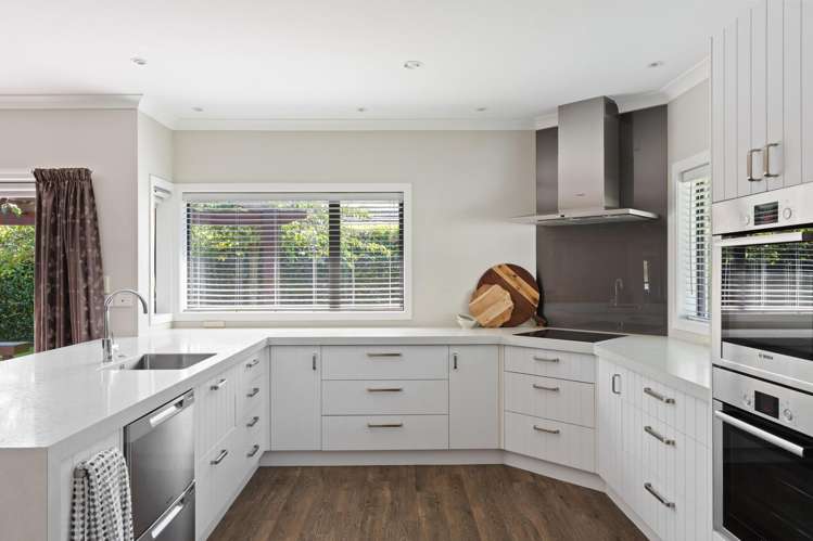 7 Silverstone Place Lytton West_5