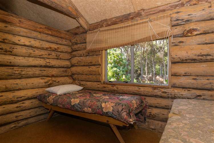 29 Awaroa Inlet Awaroa Bay_29