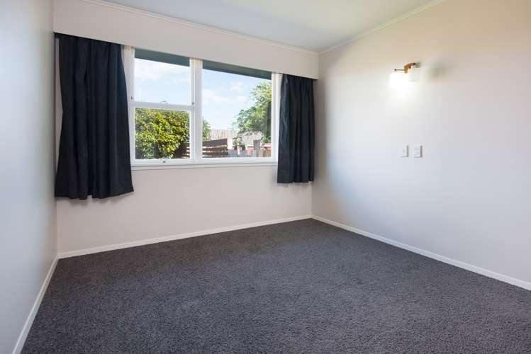 3 Newbourne Crescent Redwoodtown_13