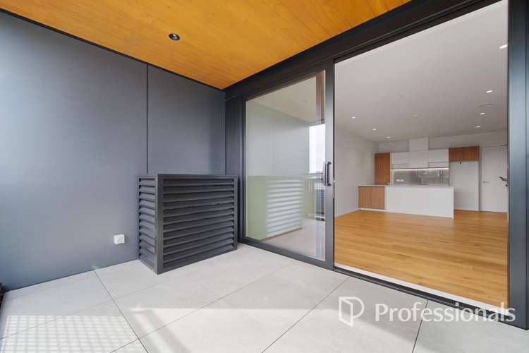 608r/11b Spring Street 10051_9