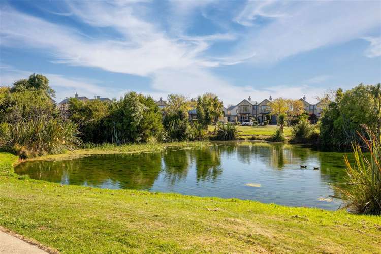 42 Beechwood Drive Northwood_16