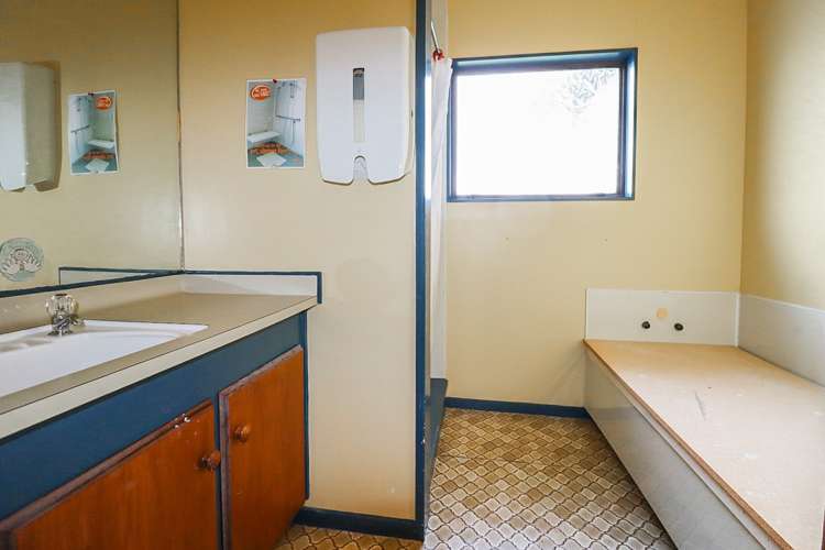 226 High Street Dannevirke_13