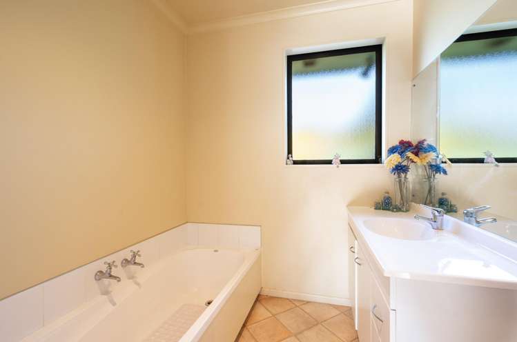 3 William Palmer Place Brightwater_17