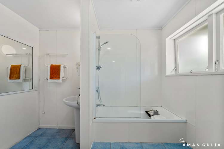 7 Currie Avenue Hillsborough_14