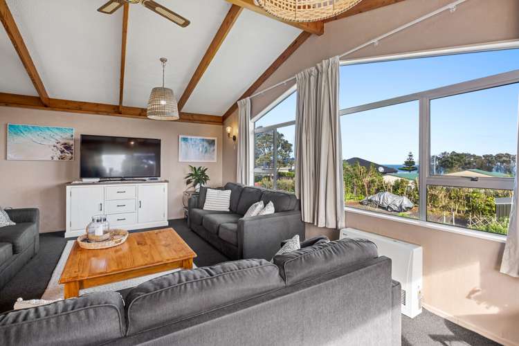 11 Pohutukawa Drive Opunake_6