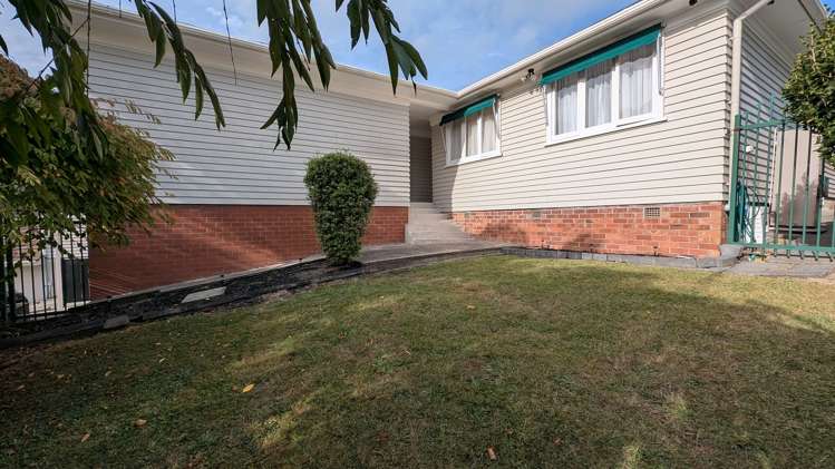 18 Eaton Road Hillsborough_16