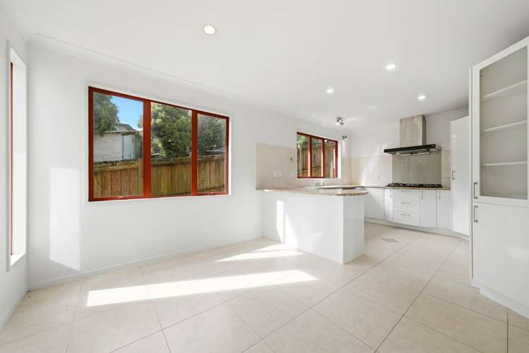 2/72 Heathcote Road_5