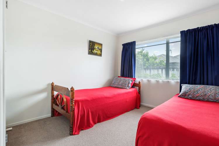 83 Wiltshire Drive Huntington_16