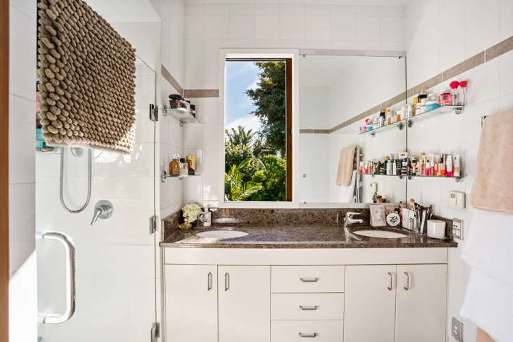 44 Waiatarua Road Remuera_13