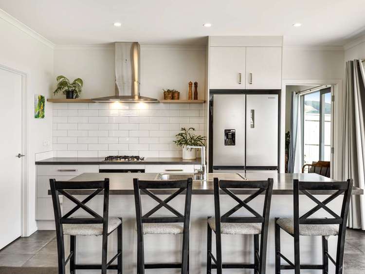 34 Varsity Heights Fitzherbert_13