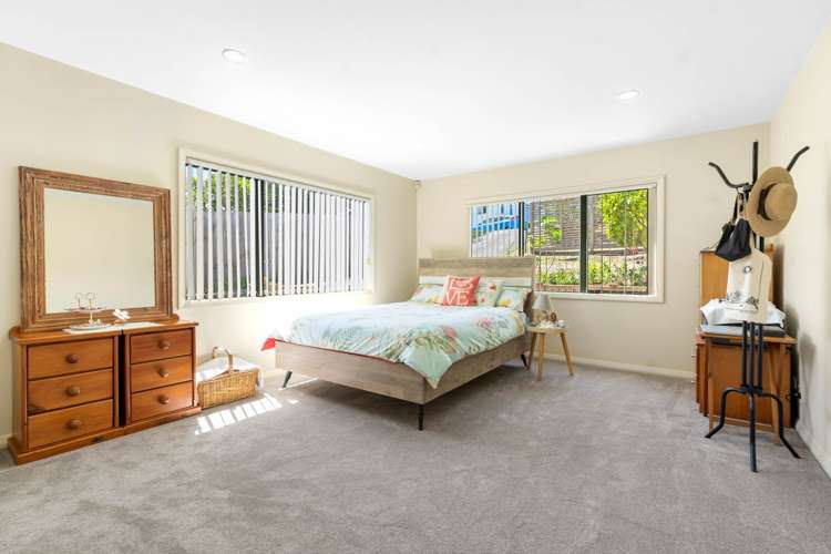 2/230 East Coast Road Forrest Hill_9