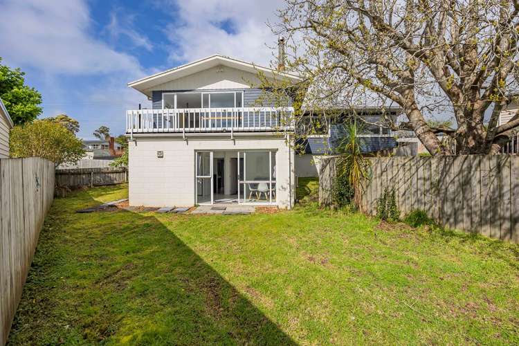 2/9 Mackwood Place Birkdale_1