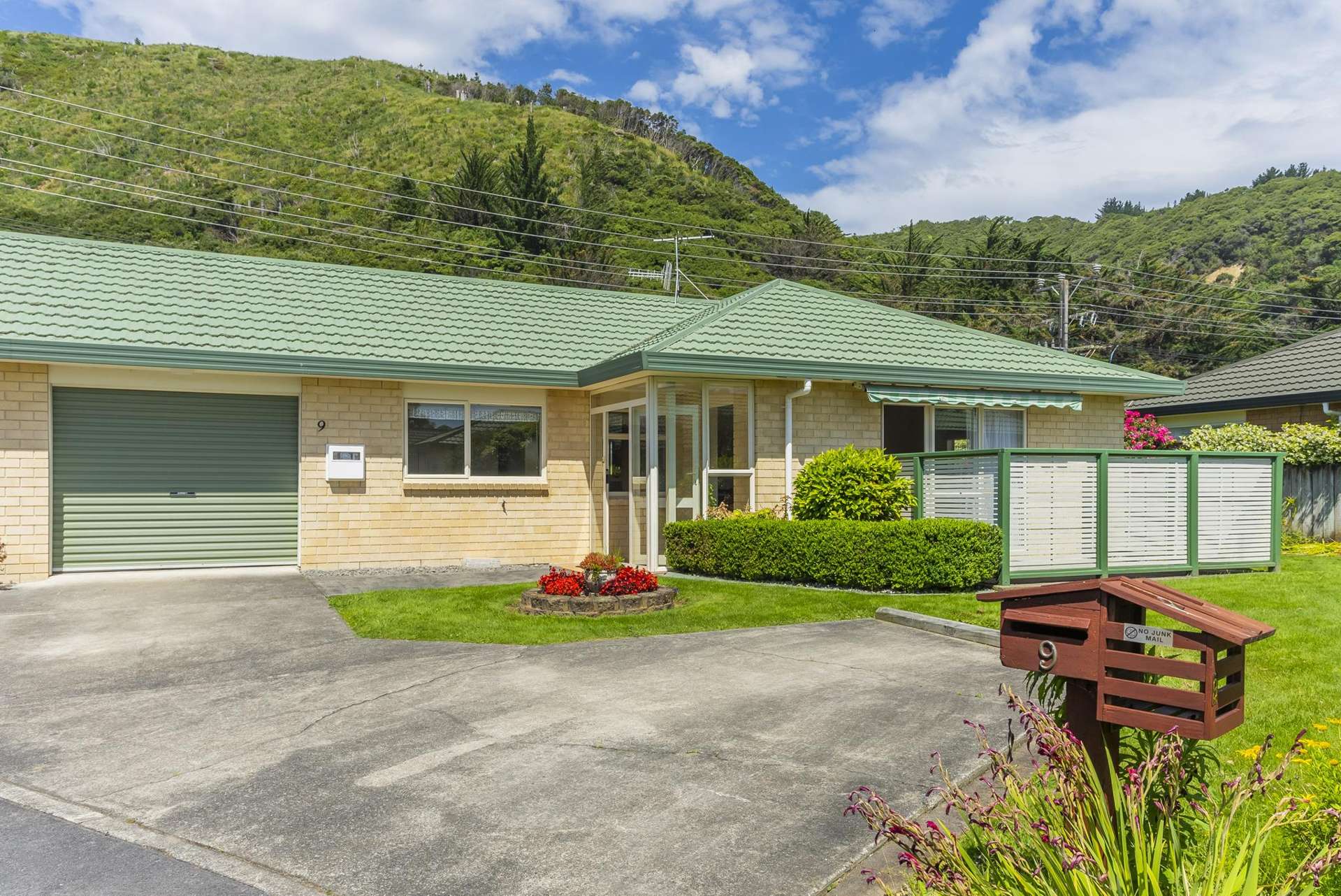 9 Villa Grove Paraparaumu_0