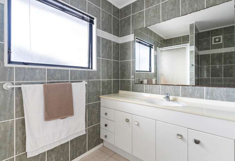 2/66 Spencer Road Pinehill_9