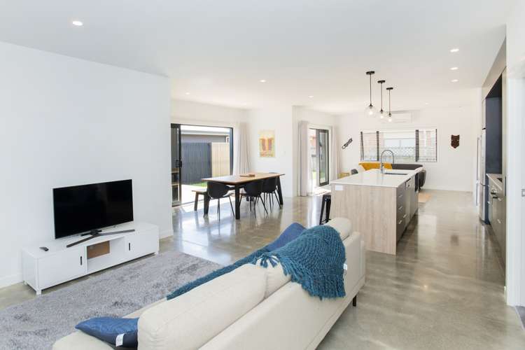 53 Lytton Road Riverdale_7