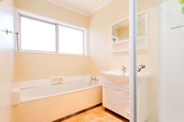 2/153 Landscape Road Mount Eden_4