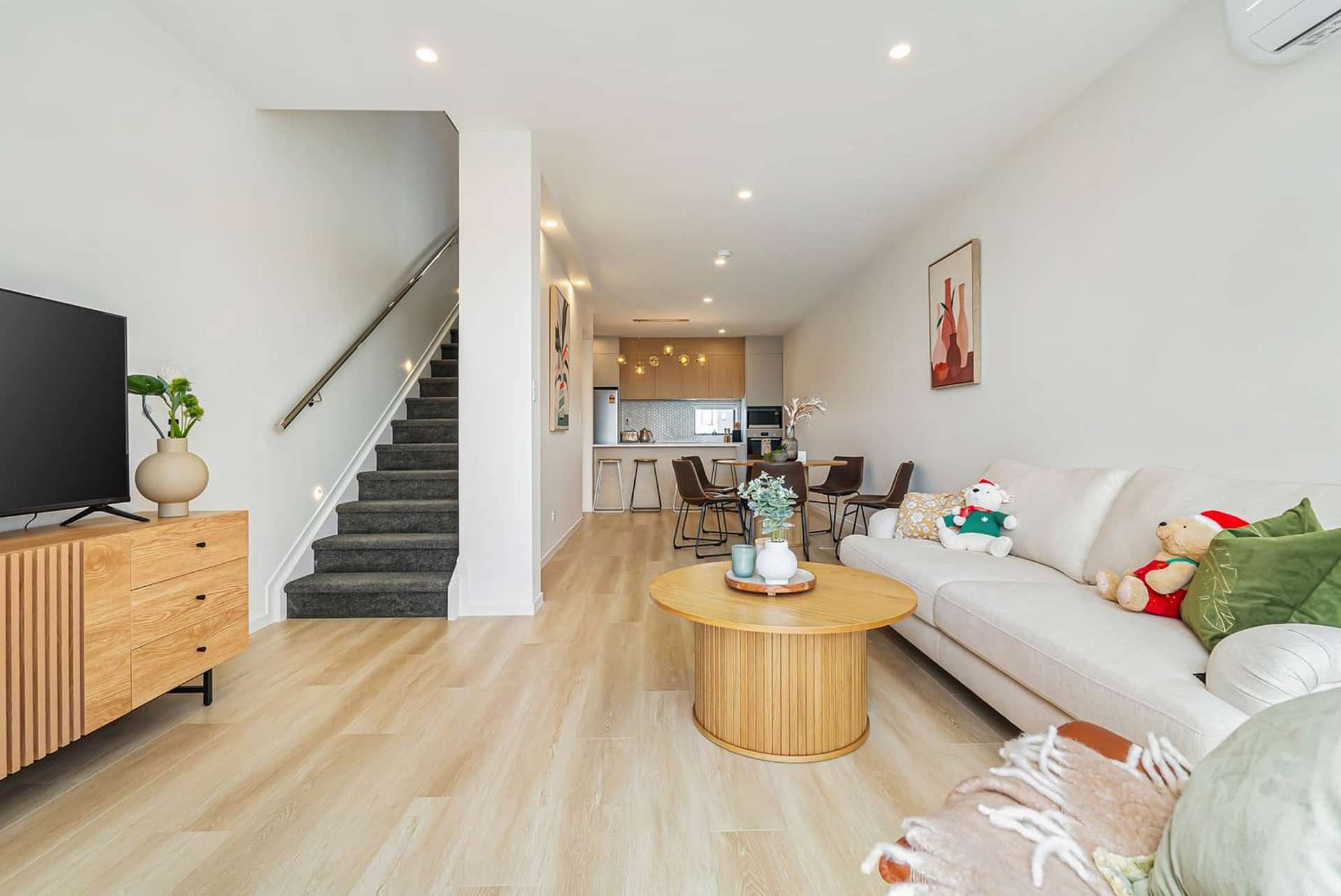 4 Papa Takaro Lane Flat Bush_0