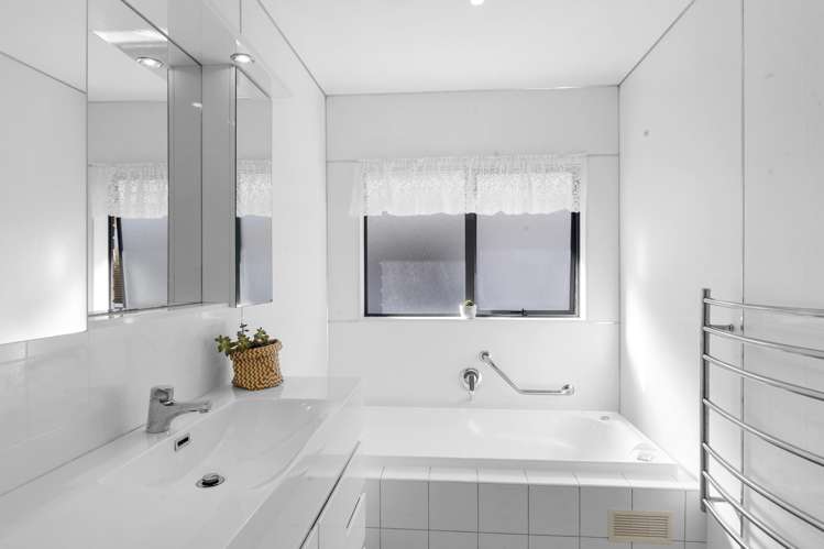 14 Sandel Rise Merrilands_16