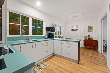 2/220 East Coast Road_4