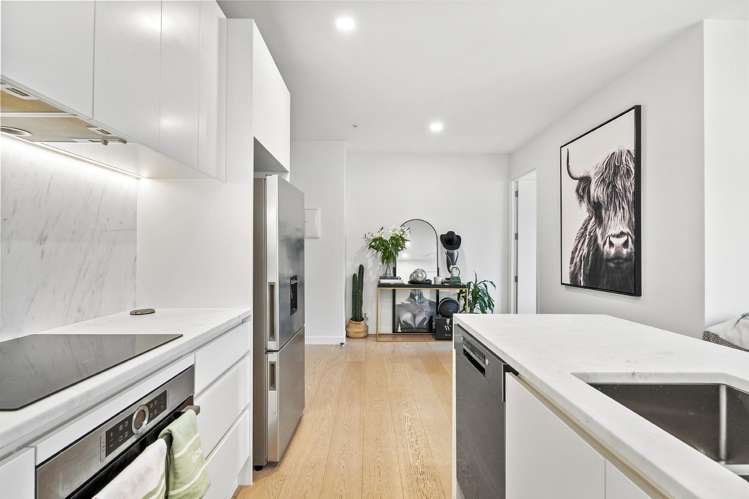 403/1 Greys Avenue_0