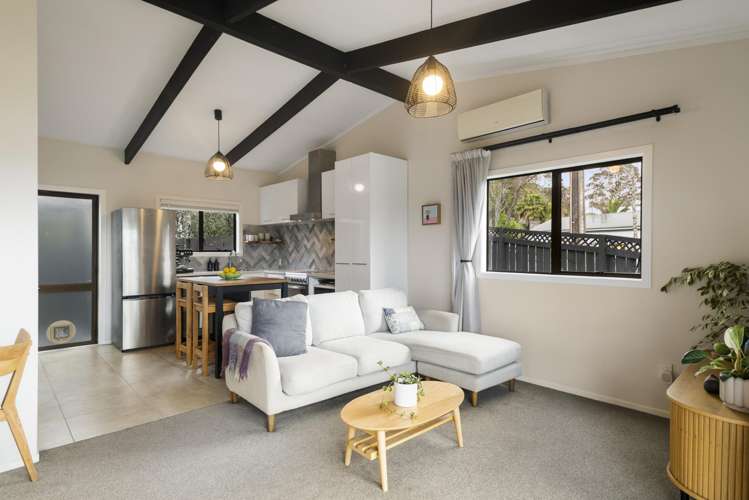 48 Rua Road Glen Eden_2