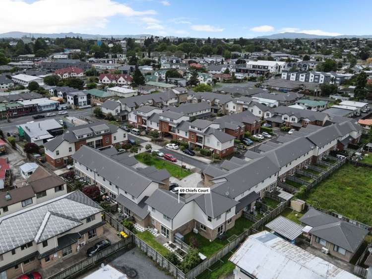 69 Chiefs Court Hamilton East_18