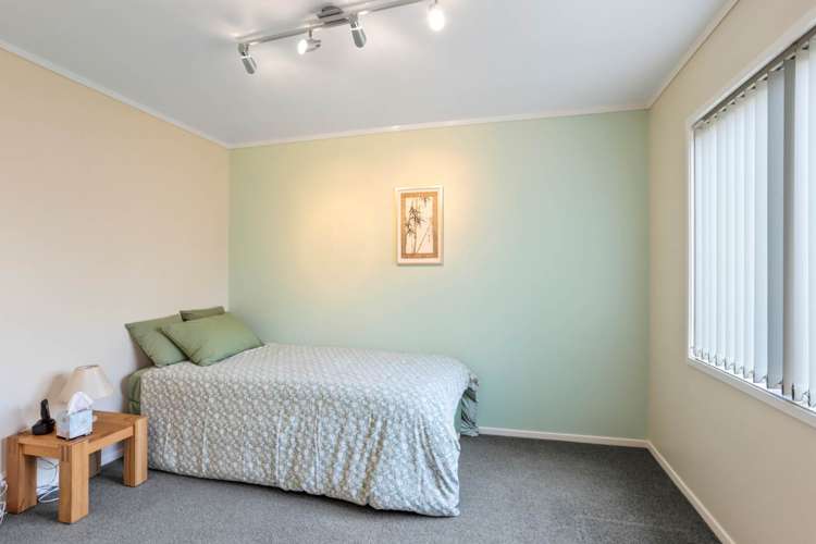 12 Raphael Place West Harbour_17