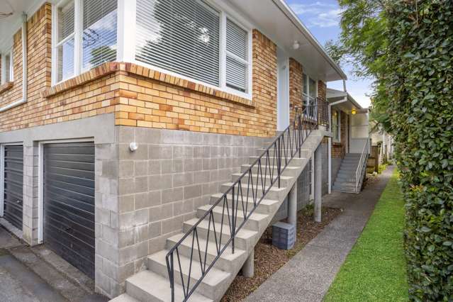 2 Bedroom Unit in heart of Mt Eden