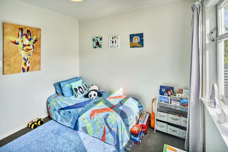 2/46 Hyde Street Wainuiomata_13