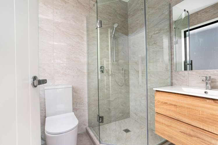 39 Morus Road Massey_9